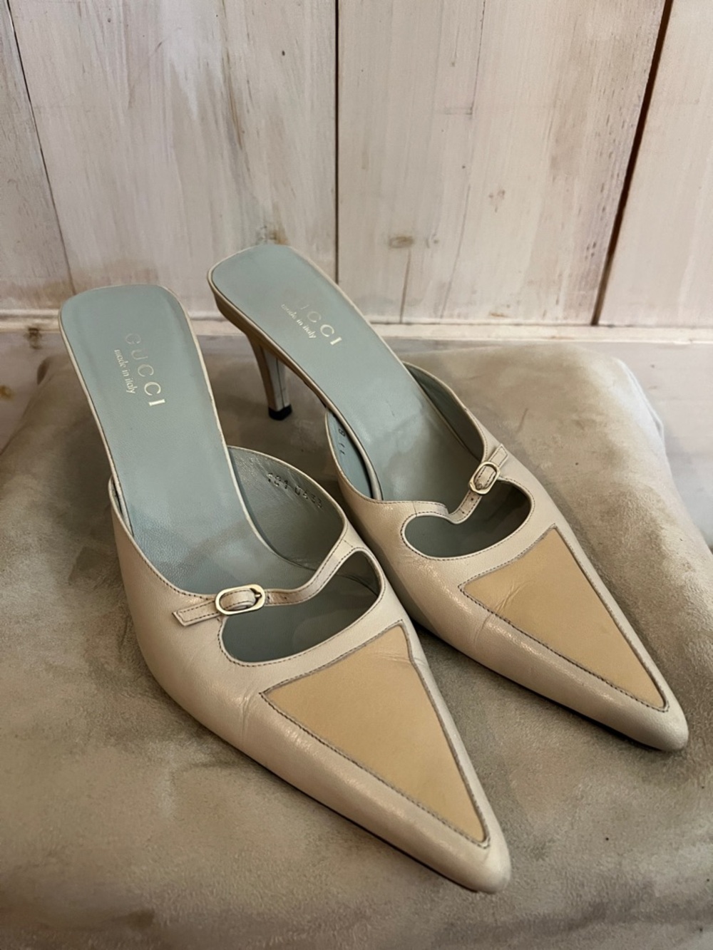 Vintage Gucci Two-Tone Beige & Tan Pointed Toe Mules